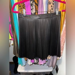 Express Black Vegan Leather Pleated Skirt Size 2